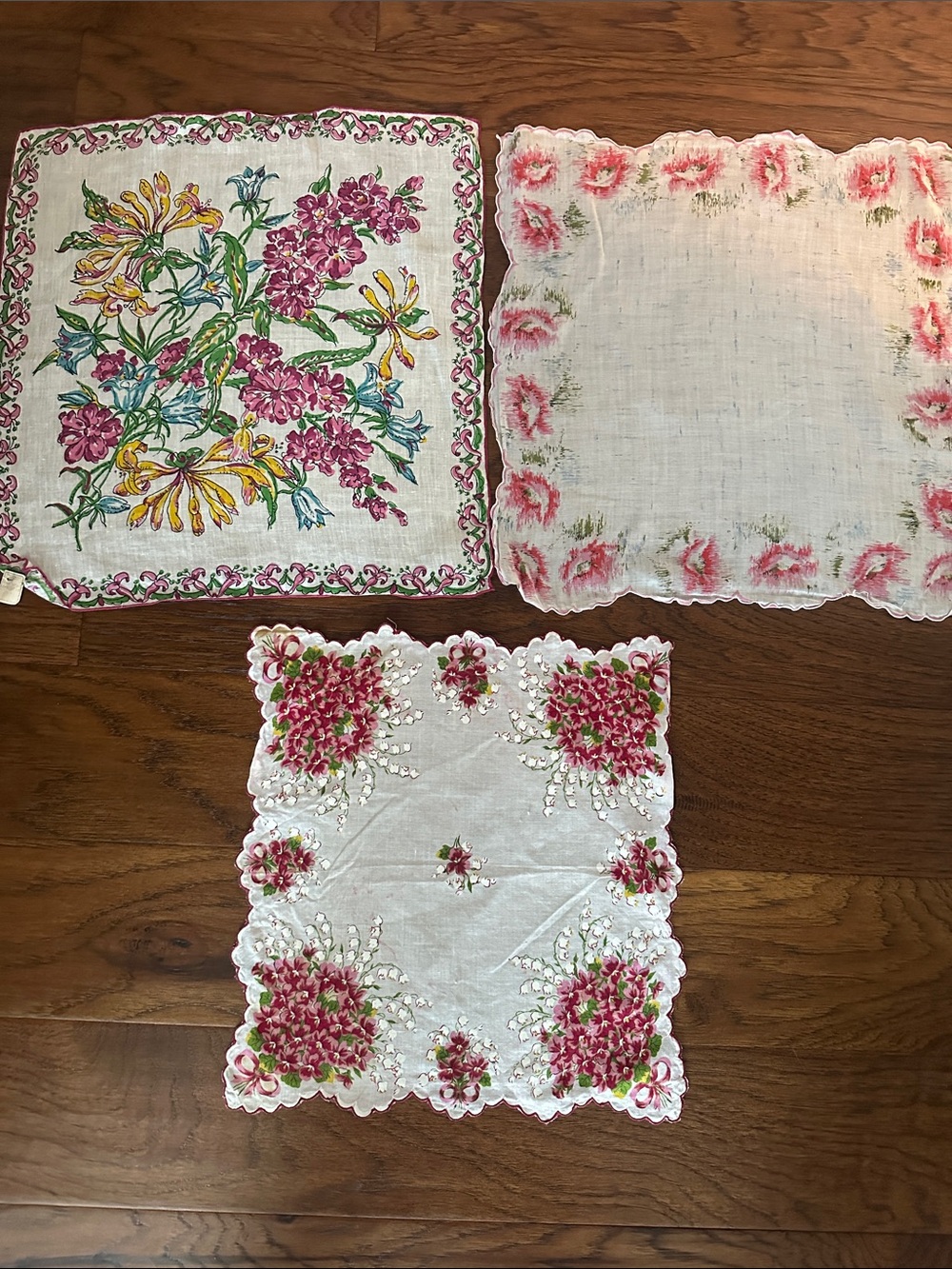Vintage handkerchiefs Set with Pink Accents
